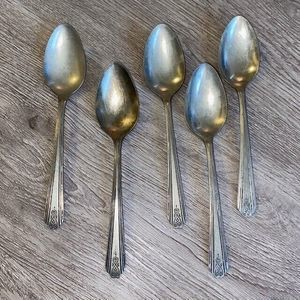 Moderne Sectional Set of 5 Silver Plate Tea Spoons